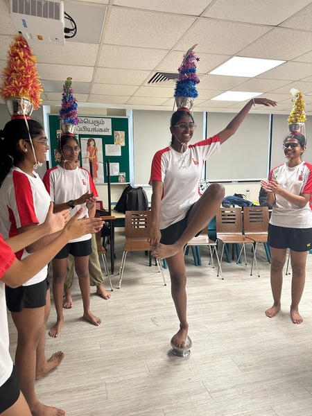  Karagaatam (Dancing with a Karagam on their heads)